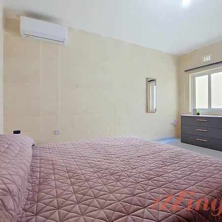 Spacious 2br Family In Gozo Location *